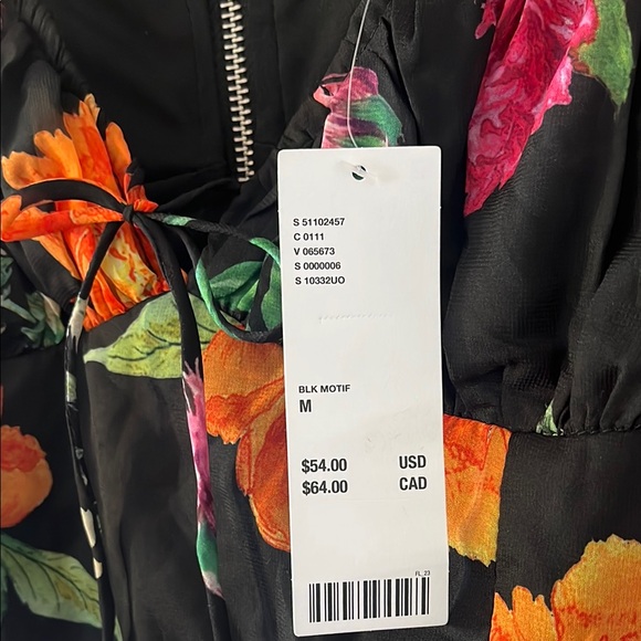 Urban Outfitters Size Medium Black Floral Crop Top New with‎ Tags - Picture 3 of 9